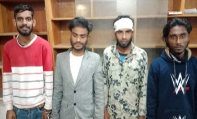 ময়মনসিংহে ৪ ছিনতাইকারী গ্রেফতার