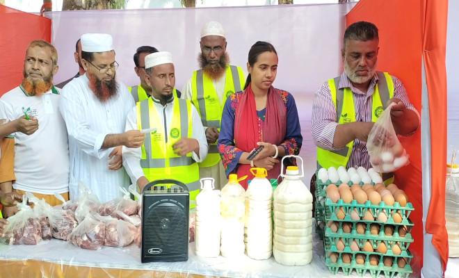 সুলভ মূল্যের হাটে দুধ ডিমে খুশি, মাংসের দামে অসন্তোষ